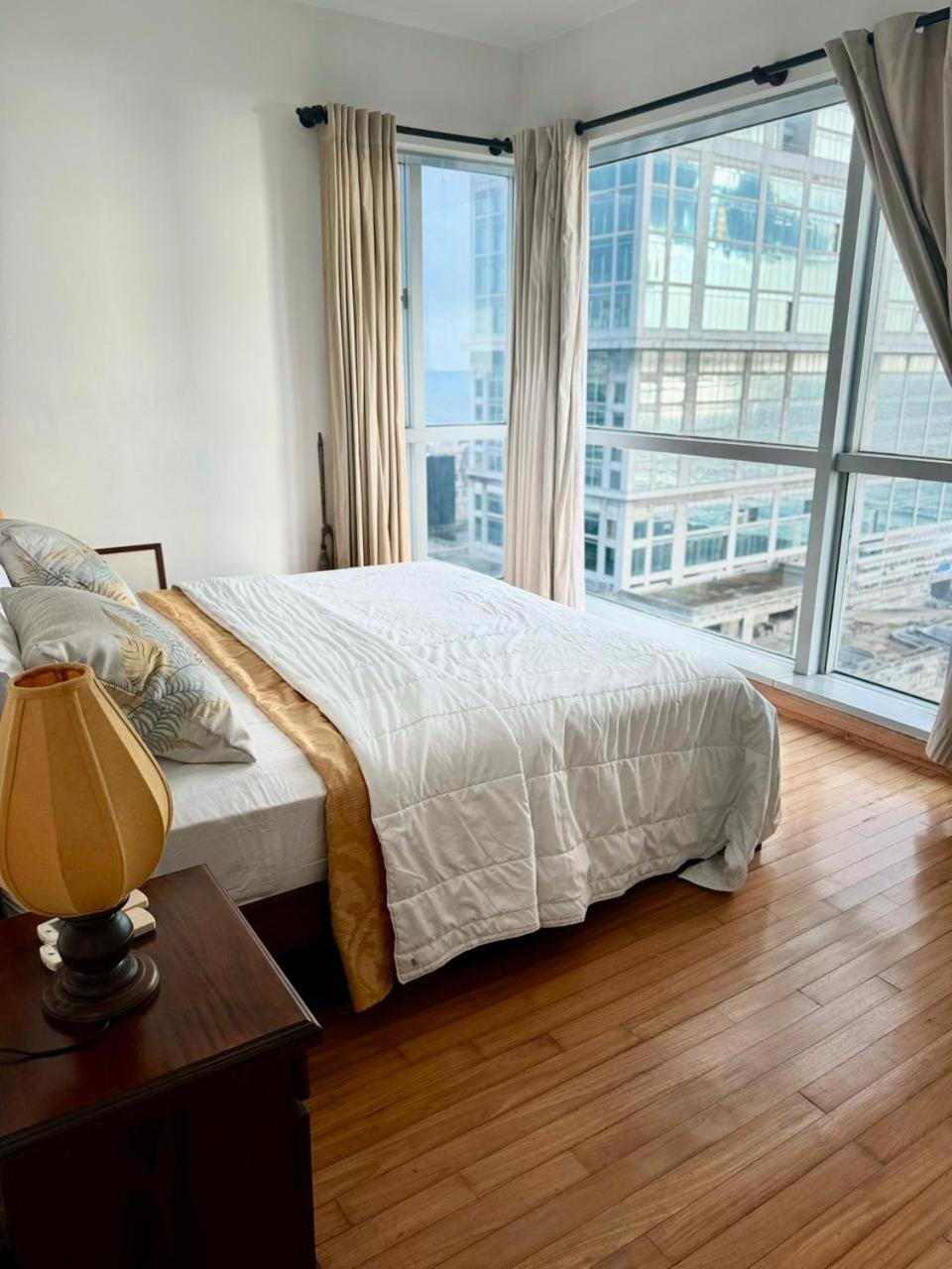 Luxury Sea View 2bedroom In 3 Colombo